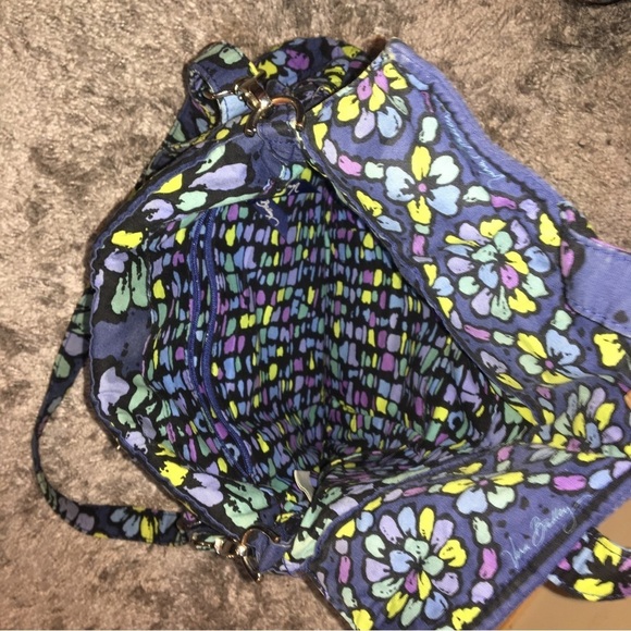 Vera Bradley Indigo Pop Retired Pattern Quilted Purse - Picture 10 of 10